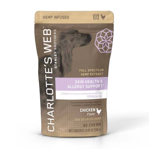 Bag of Skin & Allergy Chews for Dogs with natural ingredients to support skin health and allergy relief.