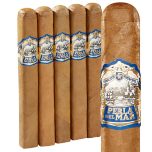 Five Perla Del Mar Shade cigars with golden Connecticut wrappers