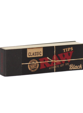 RAW Classic Tips Black – bundle of unrefined rolling tips displayed on white background