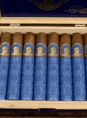 Aganorsa Leaf Arsenio cigar showcasing its rich, earthy wrapper and premium craftsmanship