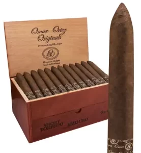Omar Ortez Originals single cigar with open box in background