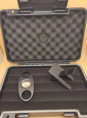 Sea zephyr 5 cigar travel humidor with cigar tee and cutter