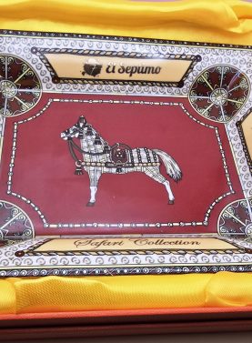 El Septimo Safari Collection luxury cigar ashtray with safari-inspired design.